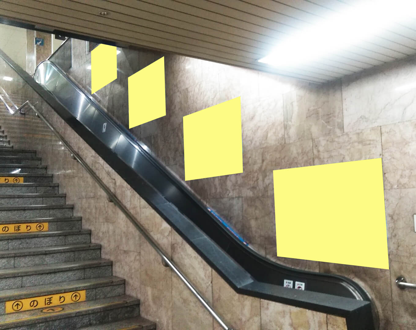 エスカレーター横 壁面ステッカー(天神)