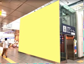 下北沢駅 エレベーター広告