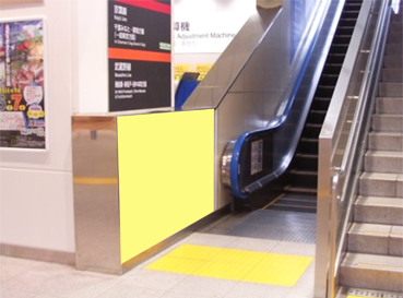 柱シート広告 JR海浜幕張駅