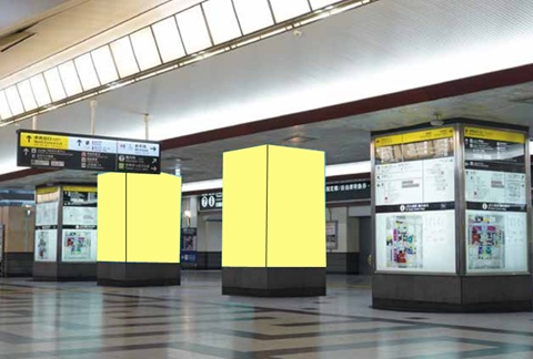 大阪駅中央口柱巻きビジョン