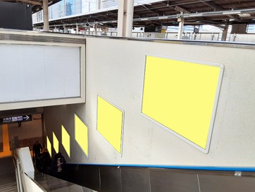 集中貼り広告(エスカレーター・階段壁面) JR海浜幕張駅