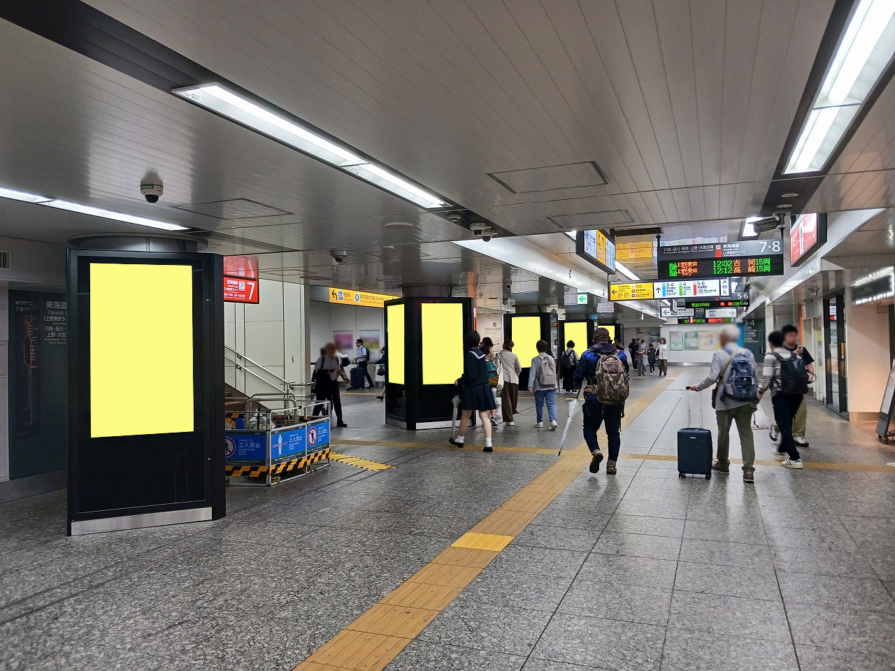 J・ADビジョン 横浜駅中央通路改札内 46面セット