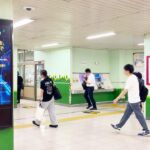 地域での企業認知とエンジニア採用に交通広告を活用｜日本ルメンタム株式会社様 掲載事例